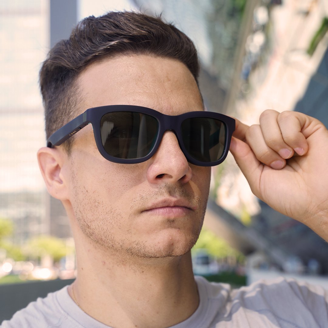 EyeQ - Inteligentne okulary z regulowanymi obiektywami i dźwiękiem