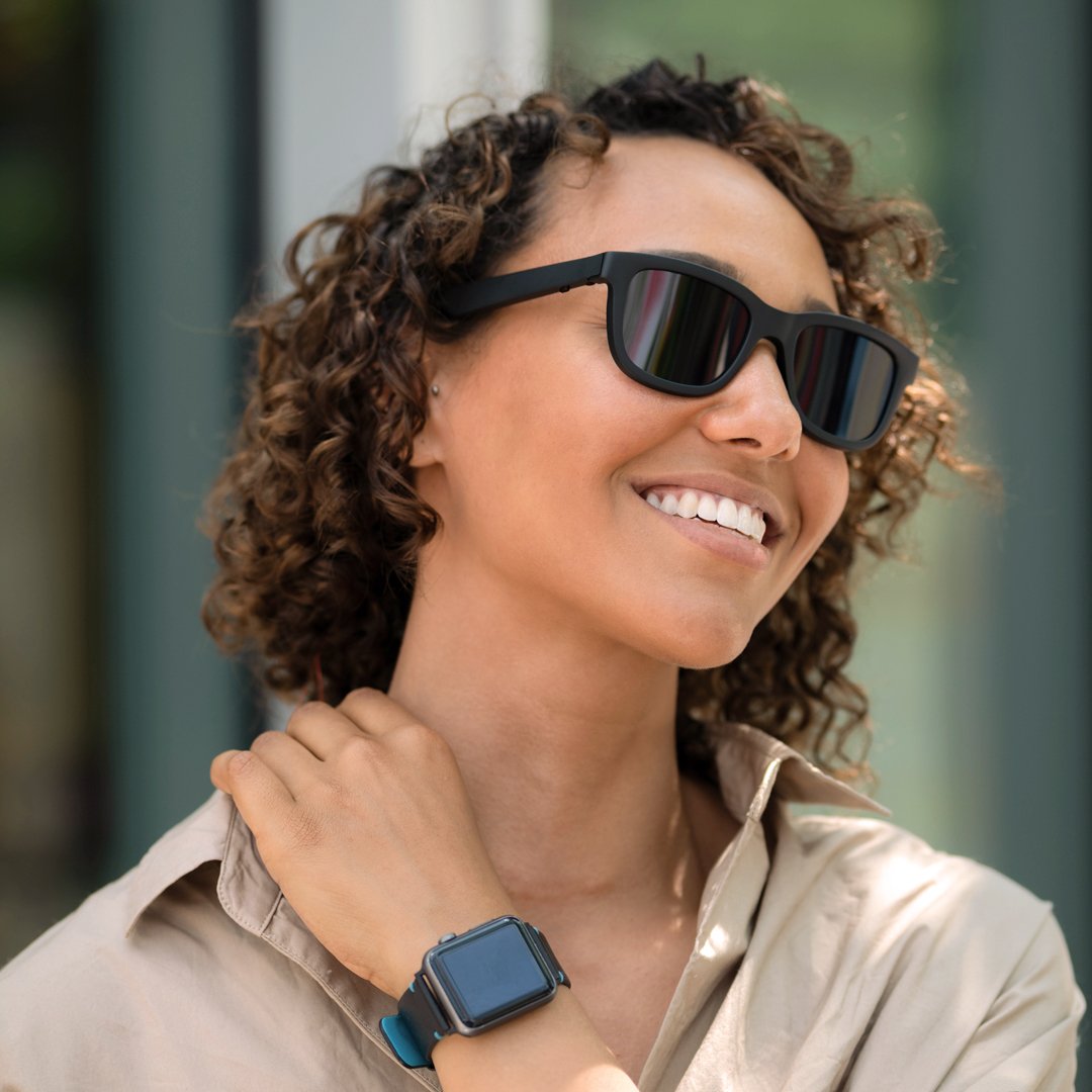 EyeQ - Inteligentne okulary z regulowanymi obiektywami i dźwiękiem